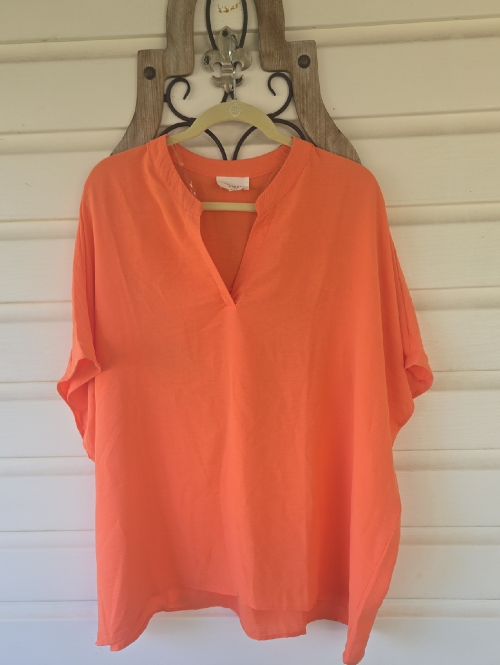 ANDREE BY UNIT Split V-Neck Tunic in Orange